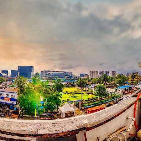 La Hotel Metro Near Bkc Мумбай Екстериор снимка