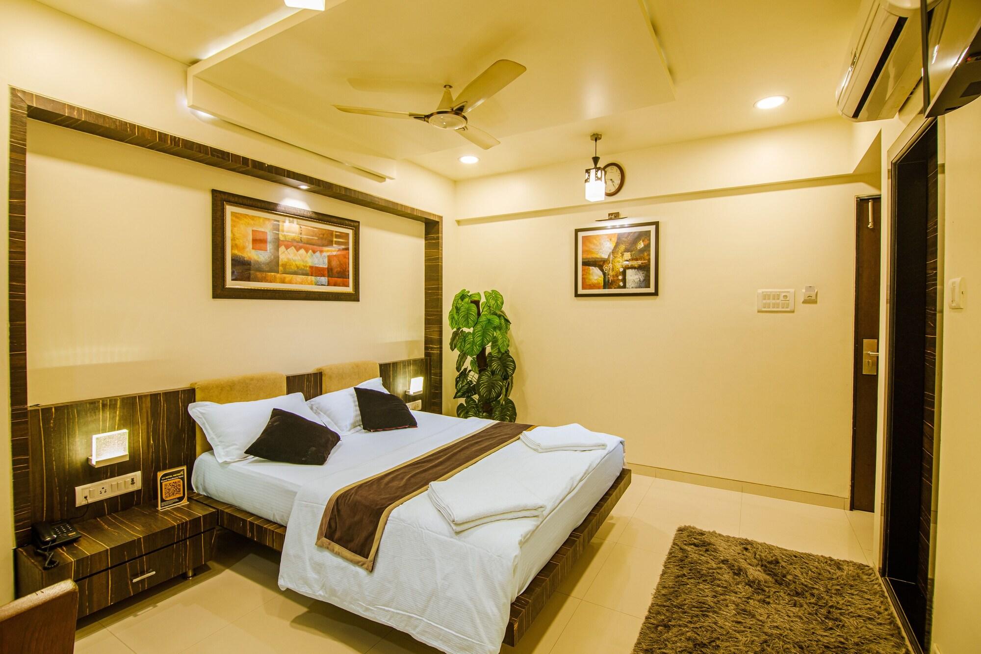 La Hotel Metro Near Bkc Мумбай Екстериор снимка