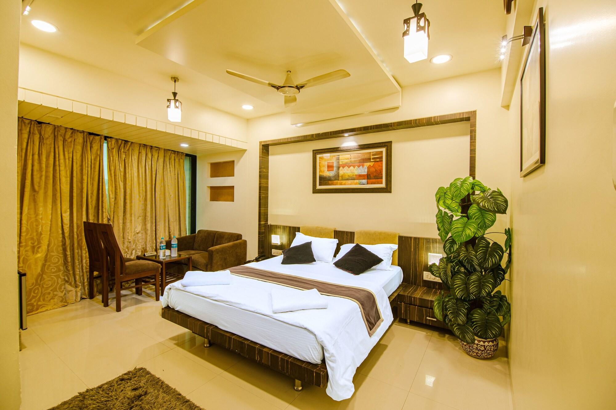 La Hotel Metro Near Bkc Мумбай Екстериор снимка